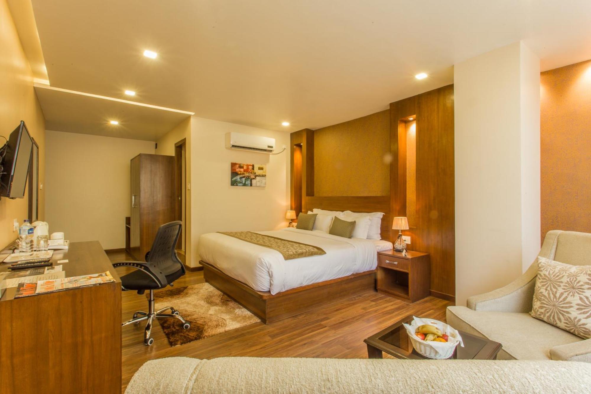 Yatri Suites And Spa Katmandu Eksteriør bilde