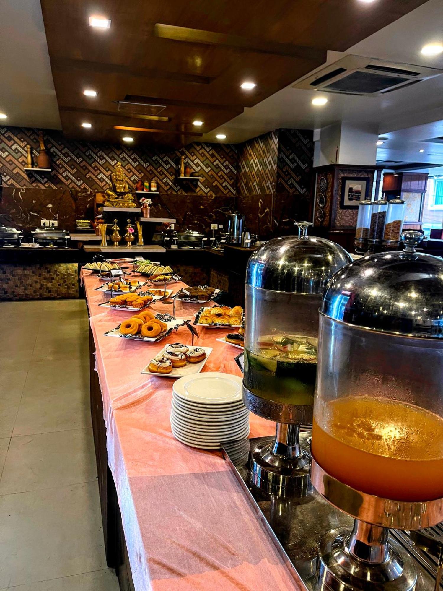 Yatri Suites And Spa Katmandu Eksteriør bilde