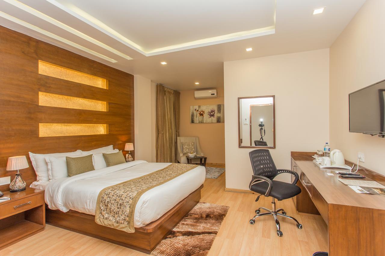 Yatri Suites And Spa Katmandu Eksteriør bilde