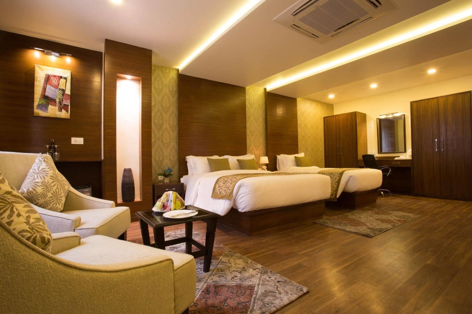 Yatri Suites And Spa Katmandu Eksteriør bilde